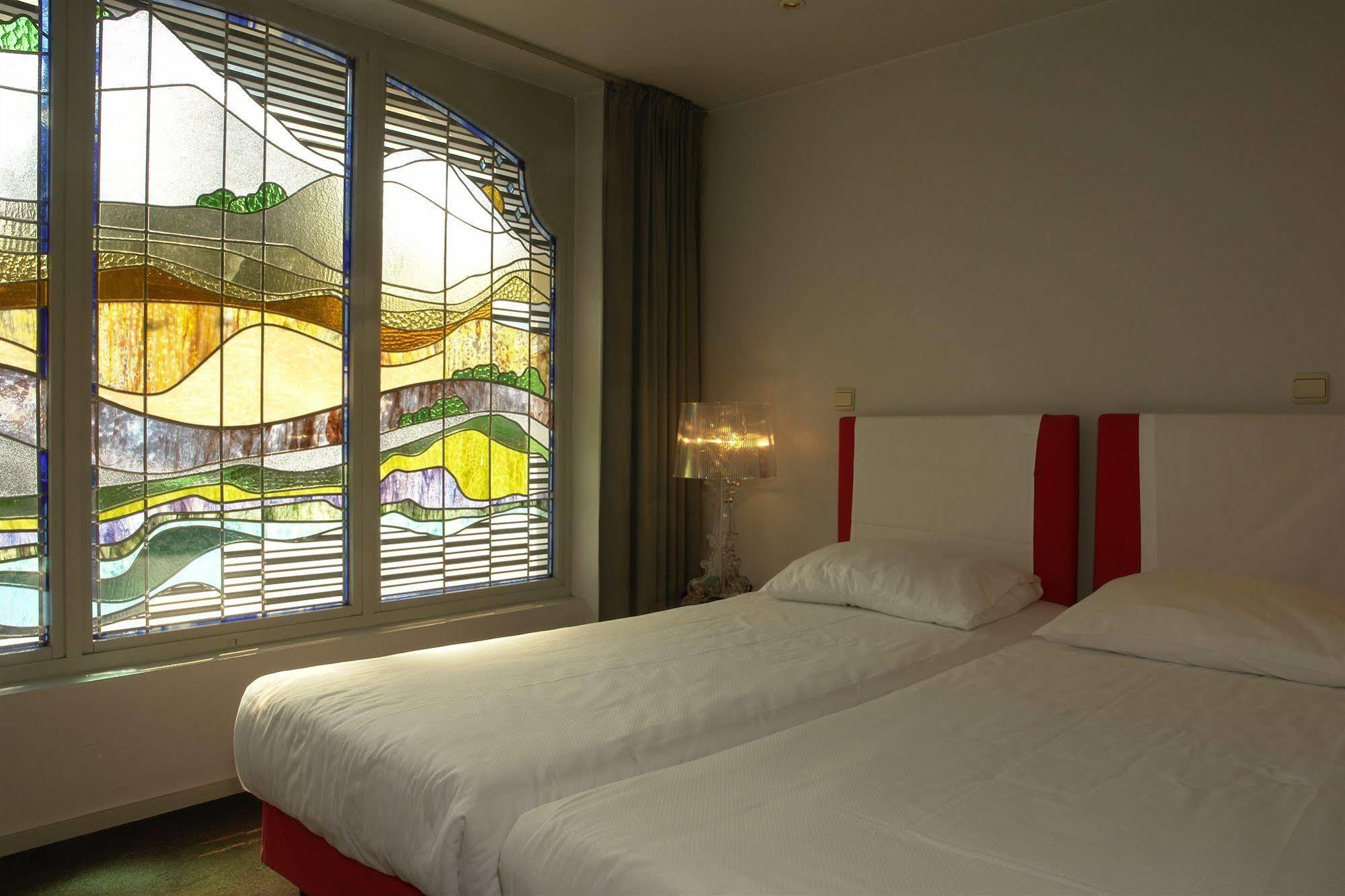 Monty Small Design Khách sạn